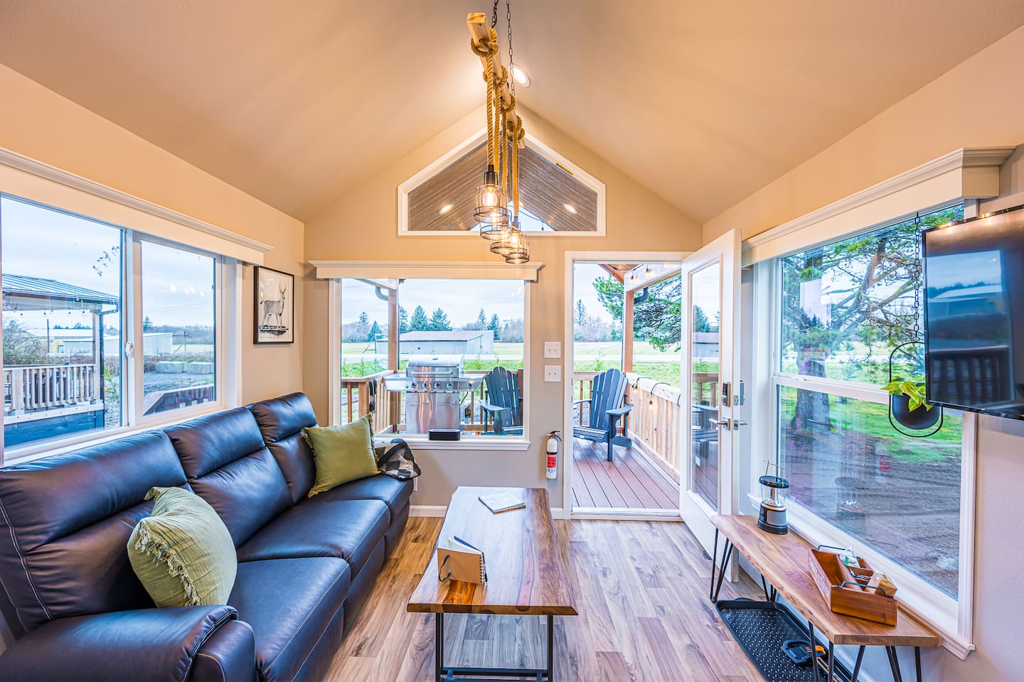 Rainforest Tiny Home Retreat: Rustic Modern photo 8