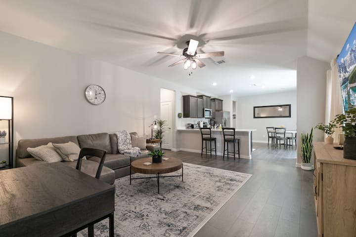 Private Backyard | Wifi | Fully Equipped Kitchen - Lake Texoma
