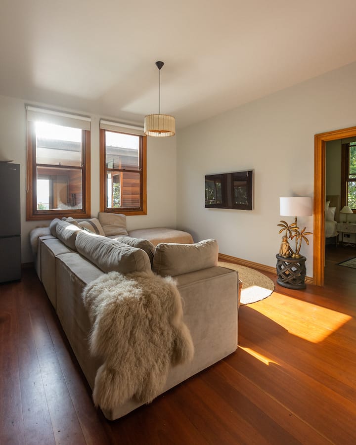 Secluded 2 Bed Retreat On 10 Acres With Ocean View - Tweed Heads
