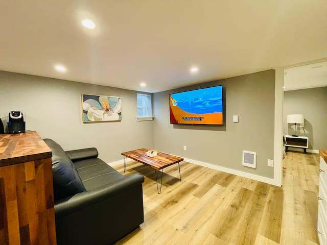 Green Lake 1st Line Home C&D Full Modern Remodel gallery image 5