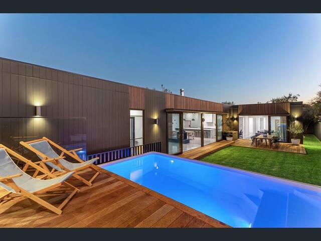 Melibee Beach House gallery image 2