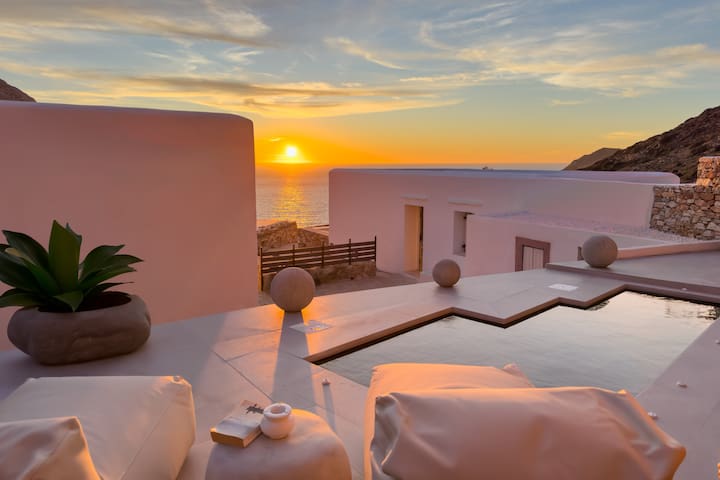 Superior villa with private pool Levantes Filadaki