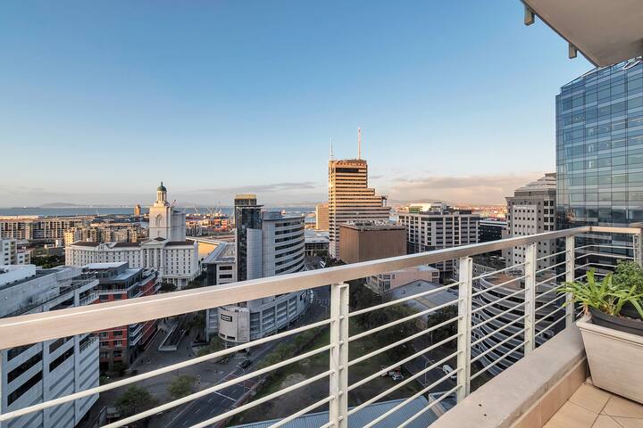 Stunning Views | Free Parking | Gym | Rooftop Pool gallery image 2