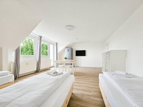 RAJ Living -  Fitter Apartment -3 Rooms- Balcony