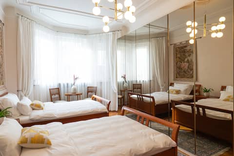 *NEW* 4 Rooms | 5 min to HBF | Terrace | 160sqm