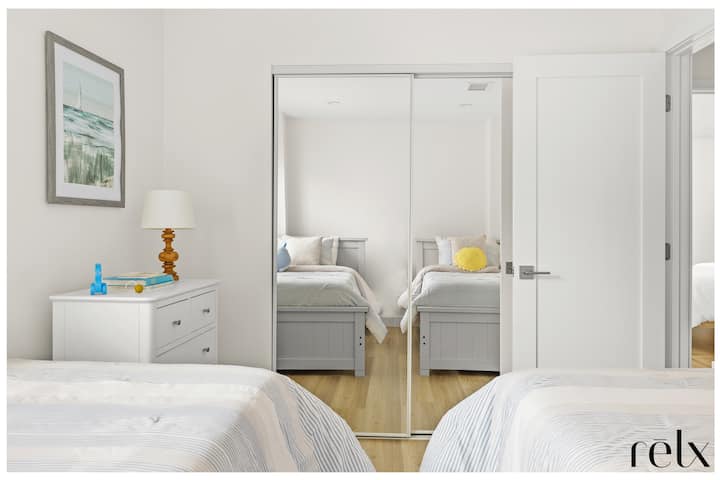 Our kid bedroom, featuring two single beds, located on the second floor. 