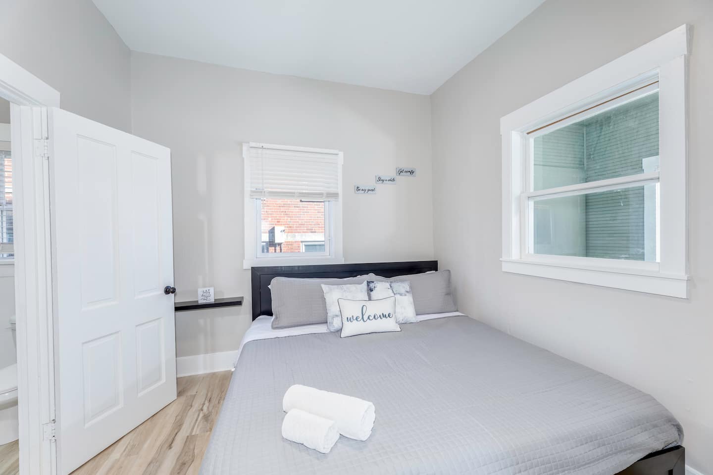 One Bedroom Apt. w/ King Suite & Free Parking