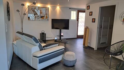 Simple & comfortable apartment
