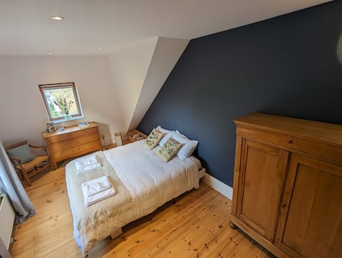 Two charming rooms in a quiet area