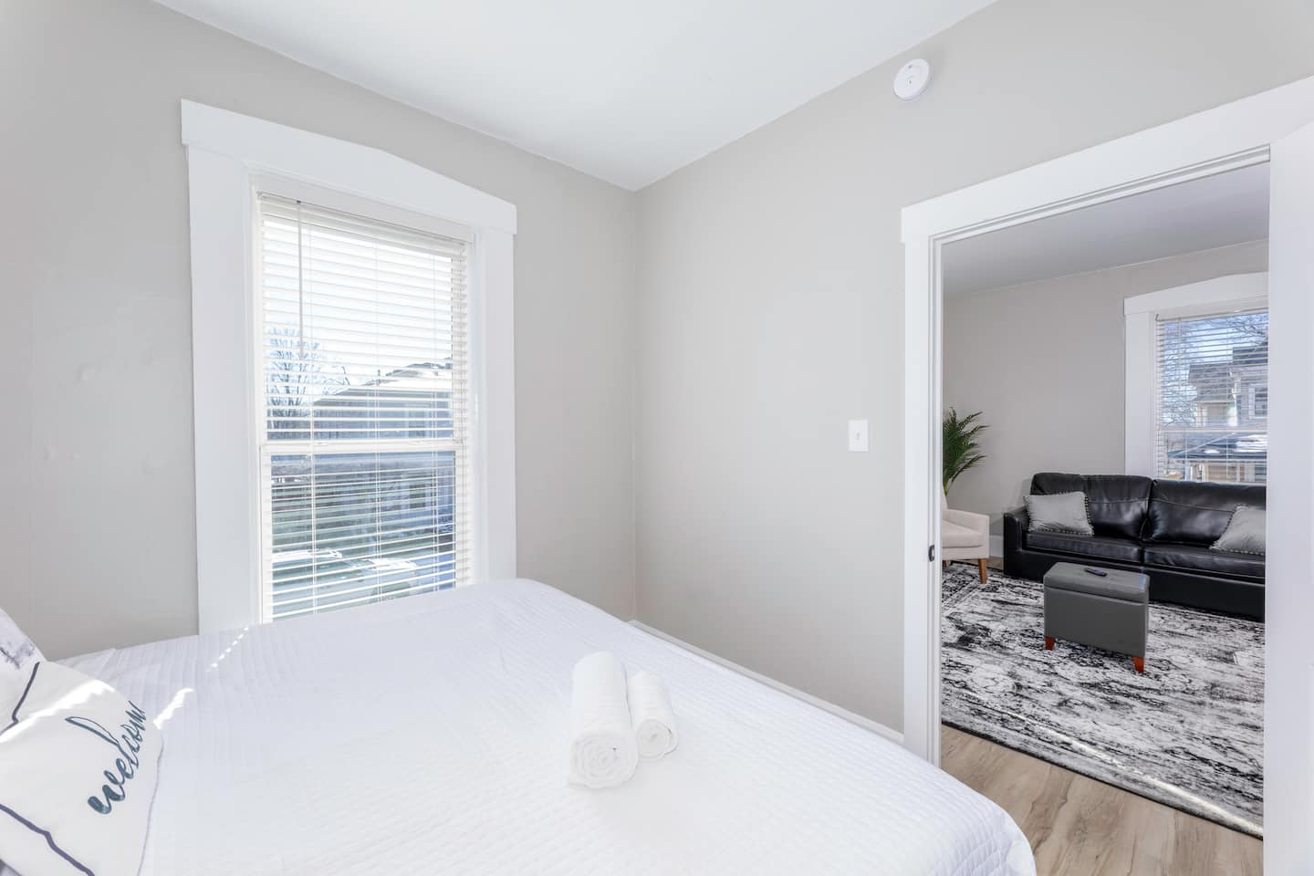 One Bedroom Apt. with King Suite