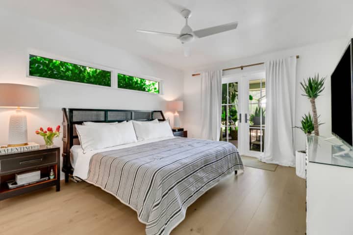 Camera da letto principale - Letto matrimoniale grande 
Materasso di lusso Saatva di lusso di alta qualità