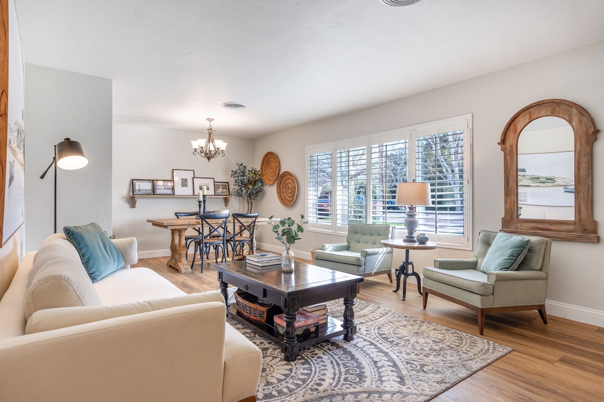 Top performing Airbnb: Grand Downtown Bakersfield Home in Bakersfield