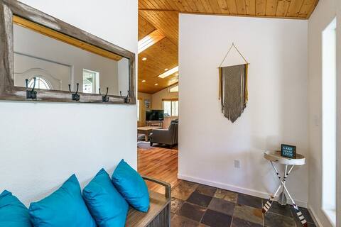 Top Airbnb: Across the street from the Main Marina in PML! in Pine Mountain Lake