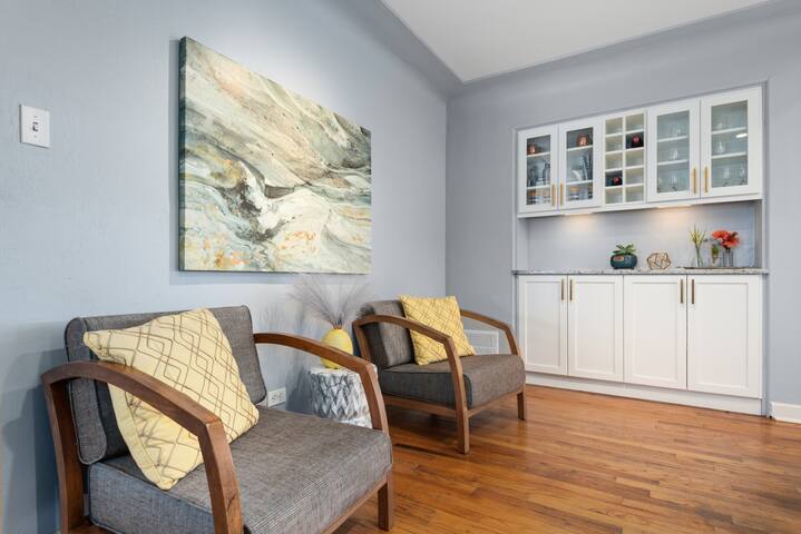 Walk to Huston Lake | 2 king beds | pickleball gallery image 4