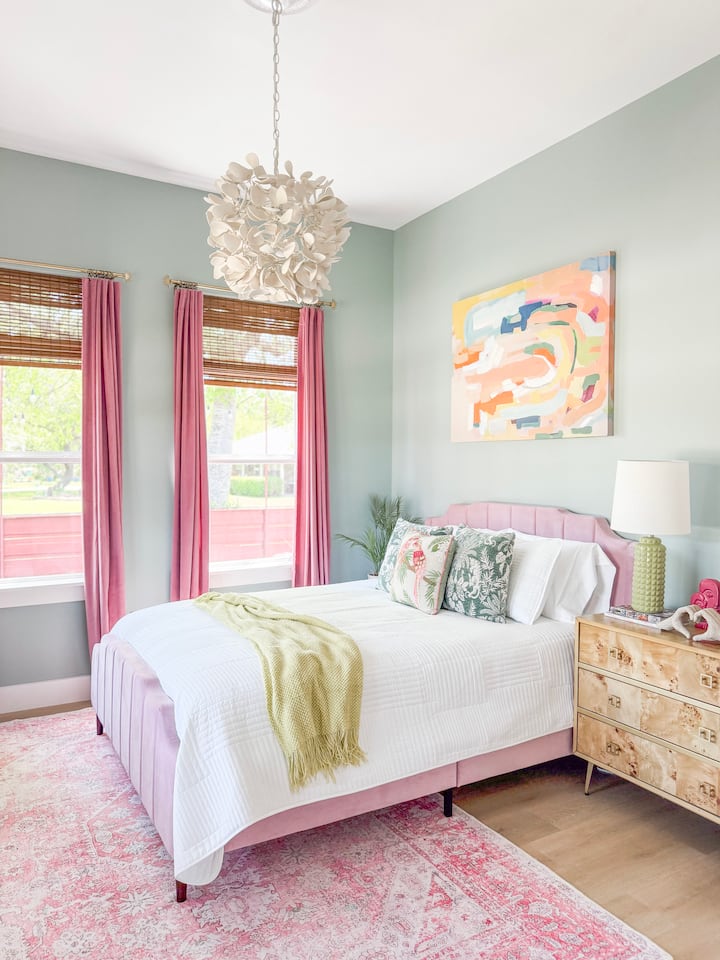 „The Shawn K.“ ფერადი და ტროპიკული შეგრძნებაა და ყველაზე მეტად მზის სხივებს იღებს.