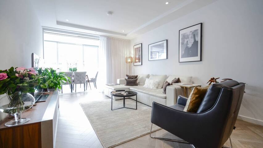 Luxury Central Designer Apt River & Big Ben View