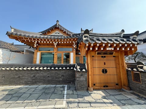 Anok Stay_ l,  Hanok private house with jacuzzi