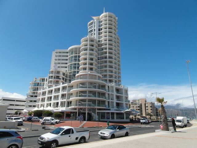 Cape Collection – HT904 gallery image 2