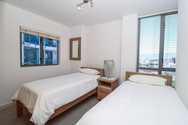 Cape Collection – HT904 gallery image 4