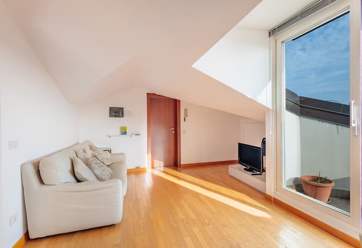 Superbe Penthouse Lumineux Avec Terrasses Et Vue. - Bergamo