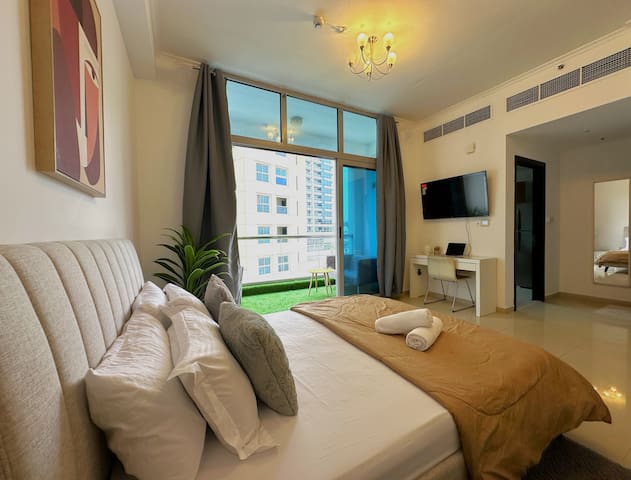WOW Studio w/ Balcony and Canal View in Marina — foto 3