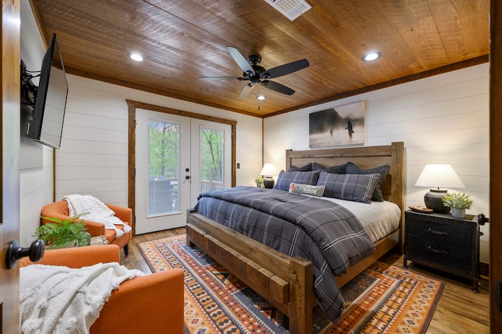 Апартамент с двойно легло king size на горния етаж