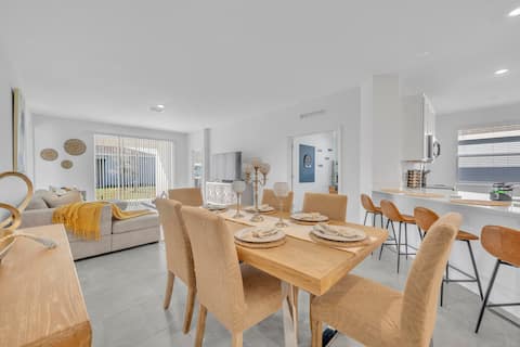 SeaLife & Legoland - Game Room/Peppa Pig/Dinning