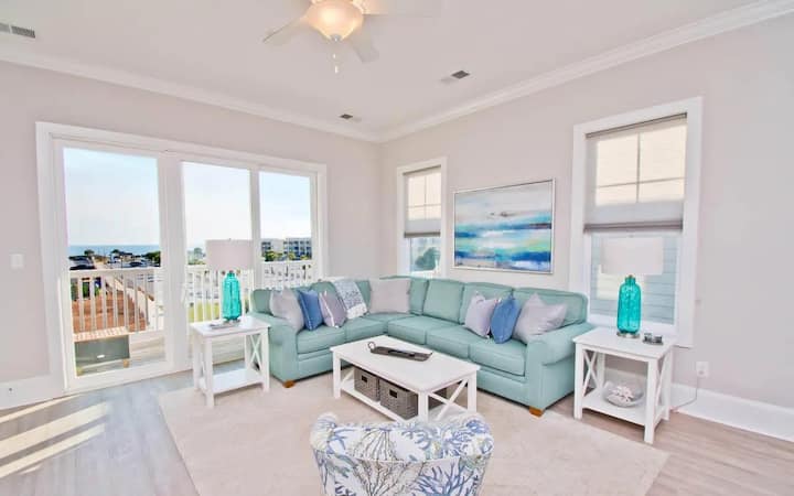 Posh Beach Front Condo - Emerald Isle, NC