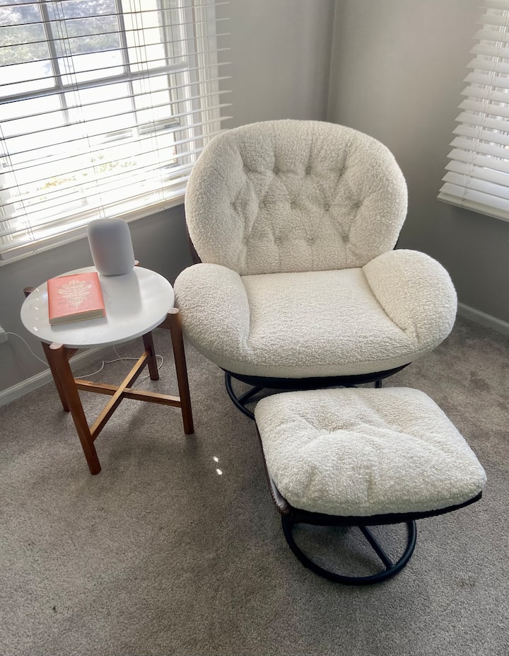 Cute And Cozy - Naperville - Naperville, IL