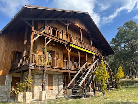 Magnifique Chalet  400m²  6 CH