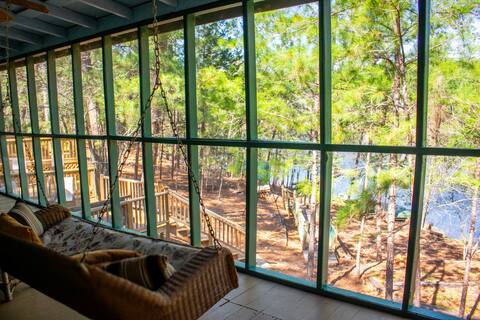 Antique Week Lodge: Big & Small Groups, WiFi, Pets