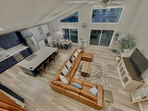 Lake Vibes at Buckingham Place