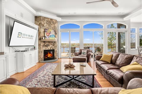 Lakefront Estate w/ Pool, Hot Tub, Sauna & Peloton