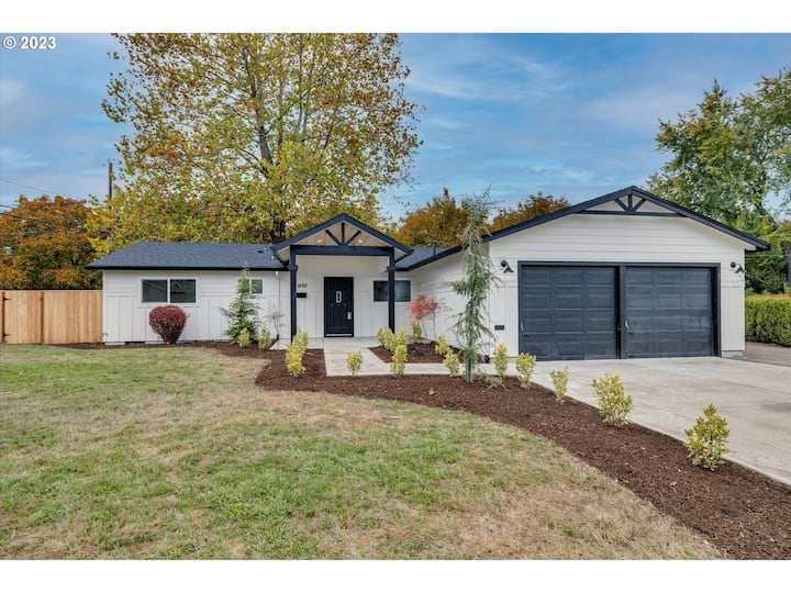 Derby Street Home Away From Home Houses for Rent in Beaverton, Oregon