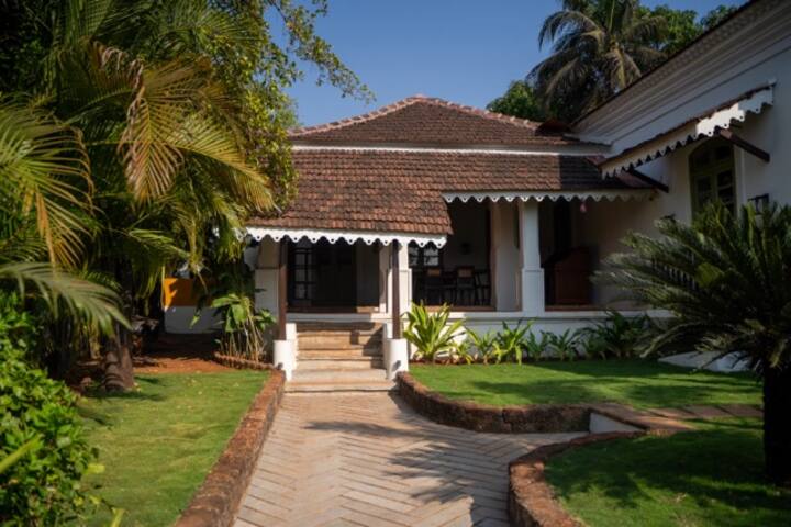 Exterior image 7