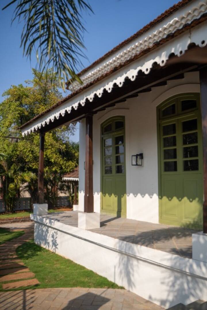 Exterior image 6