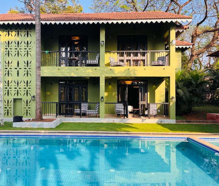 Exterior image 12