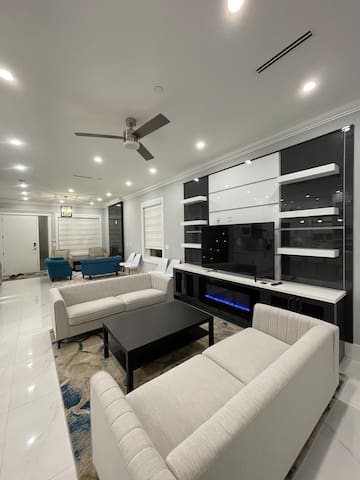 Modern New Home In Vancouver