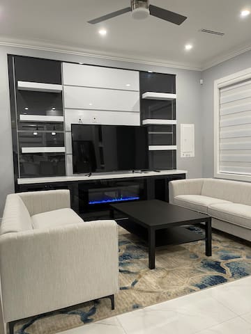 Modern New Home In Vancouver gallery image 3