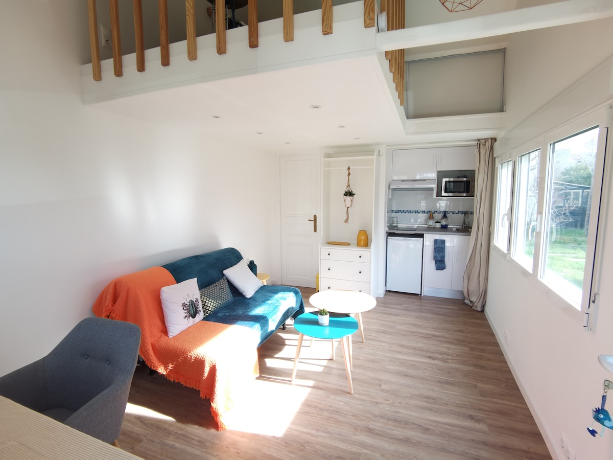 Airbnb con migliori performance: Cozy independent studio a Colombes