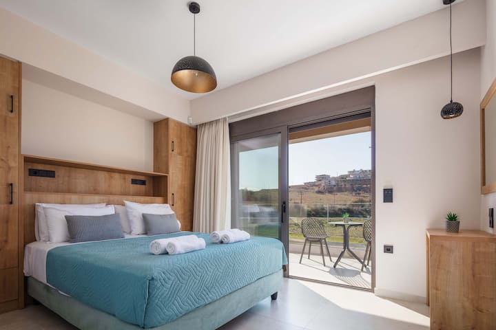 独立公寓的双人卧室。 