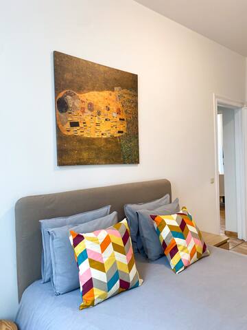 Cozy Apartment in porte de Hal gallery image 3