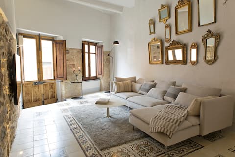 Splendid rooftop terrace in the heart of village