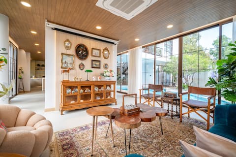 Top-earning Airbnb listing in Pattaya, 6 bedrooms