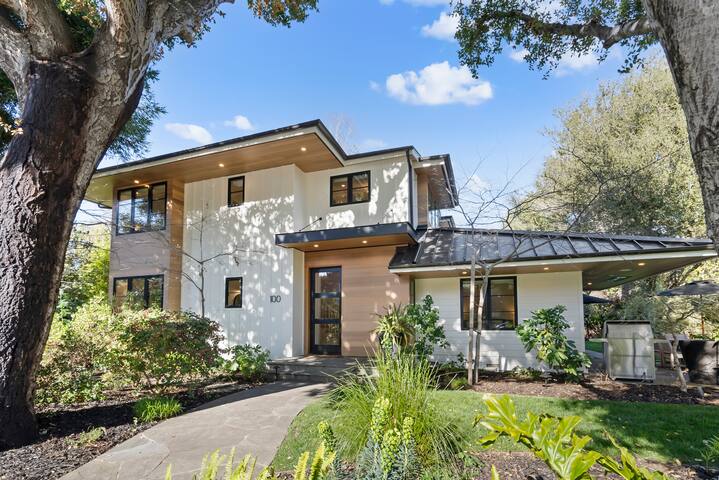 Menlo Park Luxe Modern Haven gallery image 3