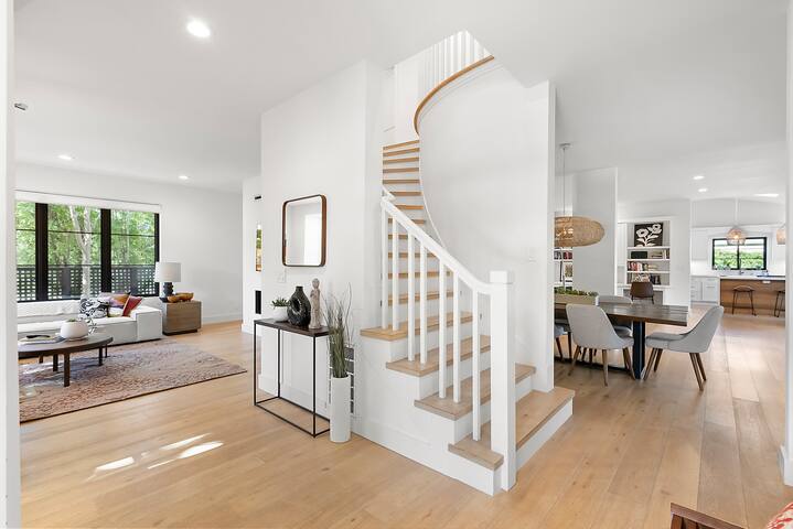 Menlo Park Luxe Modern Haven gallery image 4