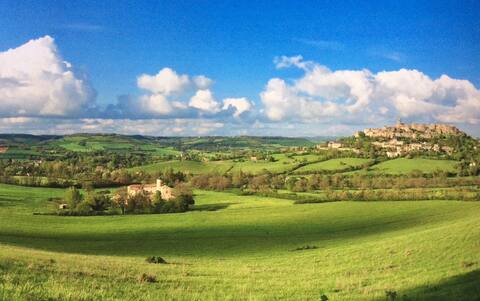 Serenity in countryside bliss