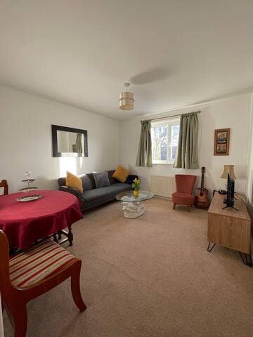 Self-contained flat at Reza’s