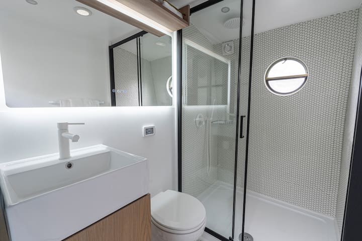 Serenity in the Heart of London gallery image 4