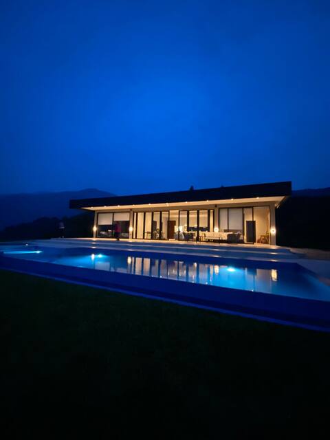 House overlooking the dam